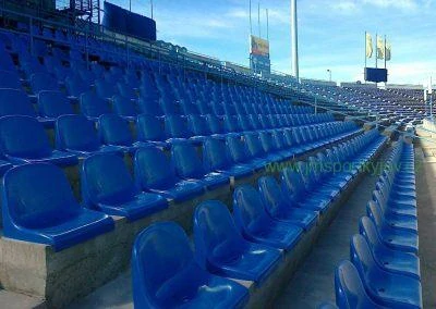 Plastové sedačky s vysokou opěrkou 32 cm